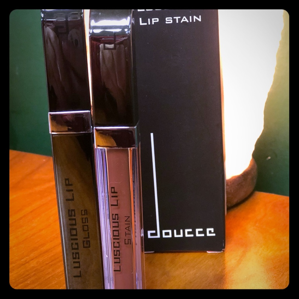 Doucce lip stain - Dark Lust
